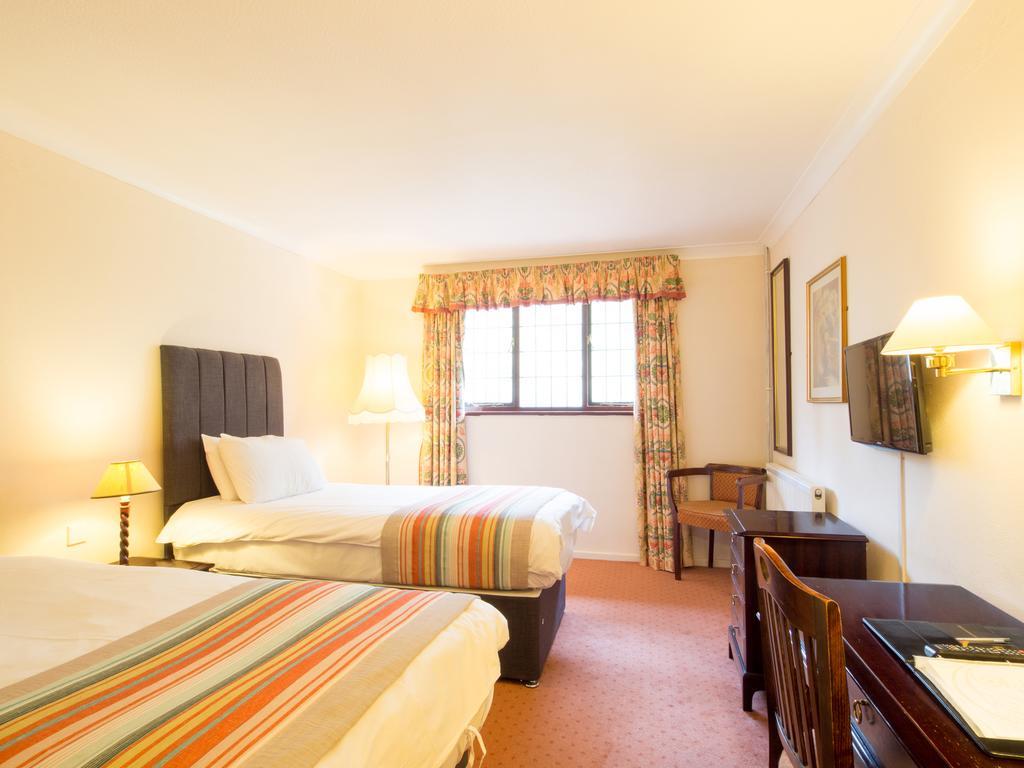 The Devil'S Punchbowl Hotel Hindhead Εξωτερικό φωτογραφία